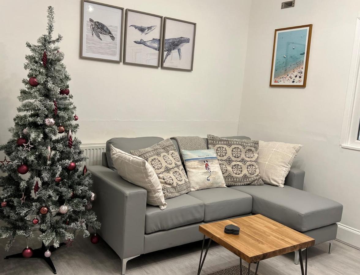 Large Three Bed Two Bathroom Flat In Central 托基 外观 照片