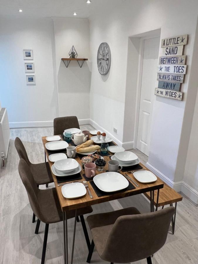 Large Three Bed Two Bathroom Flat In Central 托基 外观 照片